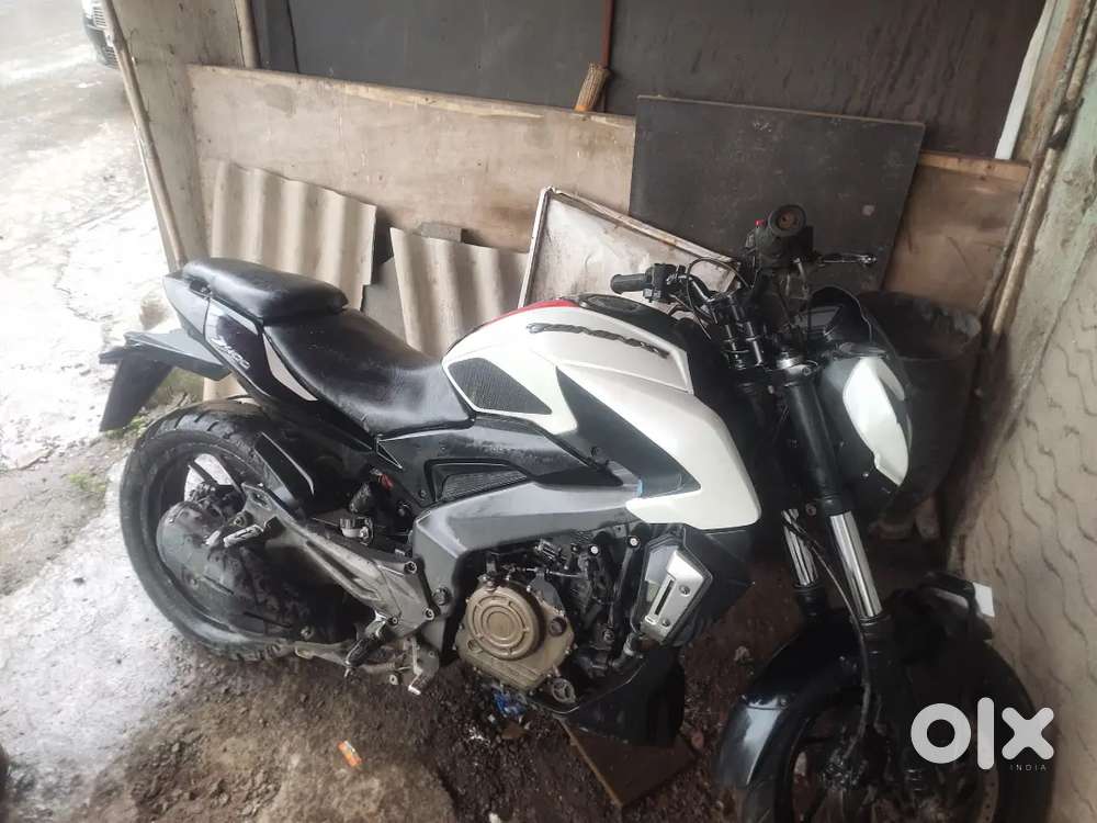 Dominar400 MOON WHITE