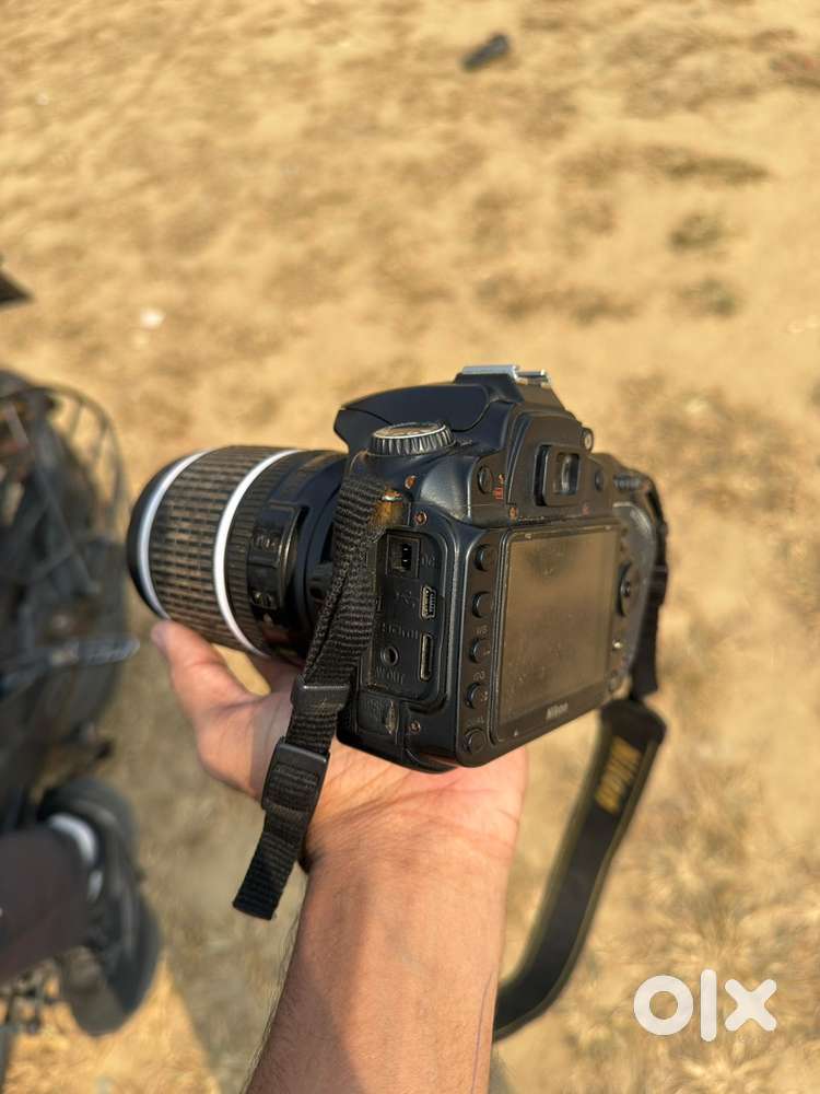 Camera (Nikon D90)