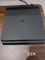 Play station 4 slim