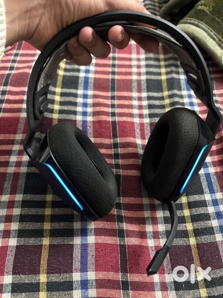 Logitech G733 wireless headphones
