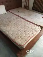 King bed and 2 mattresses