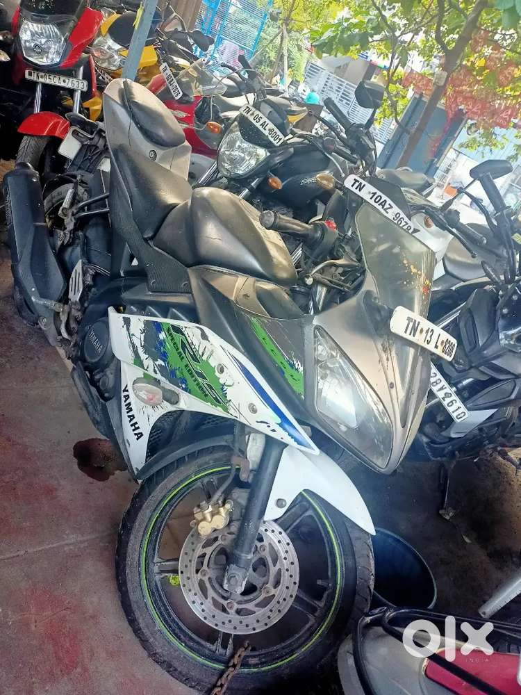 Yamaha R15 V2 single owner