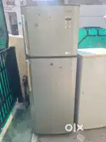 Fridge Double door samsung 5 star 280 Liter proper working