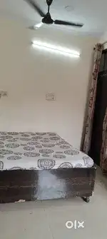 Girls PG near Tilak Nagar Metro