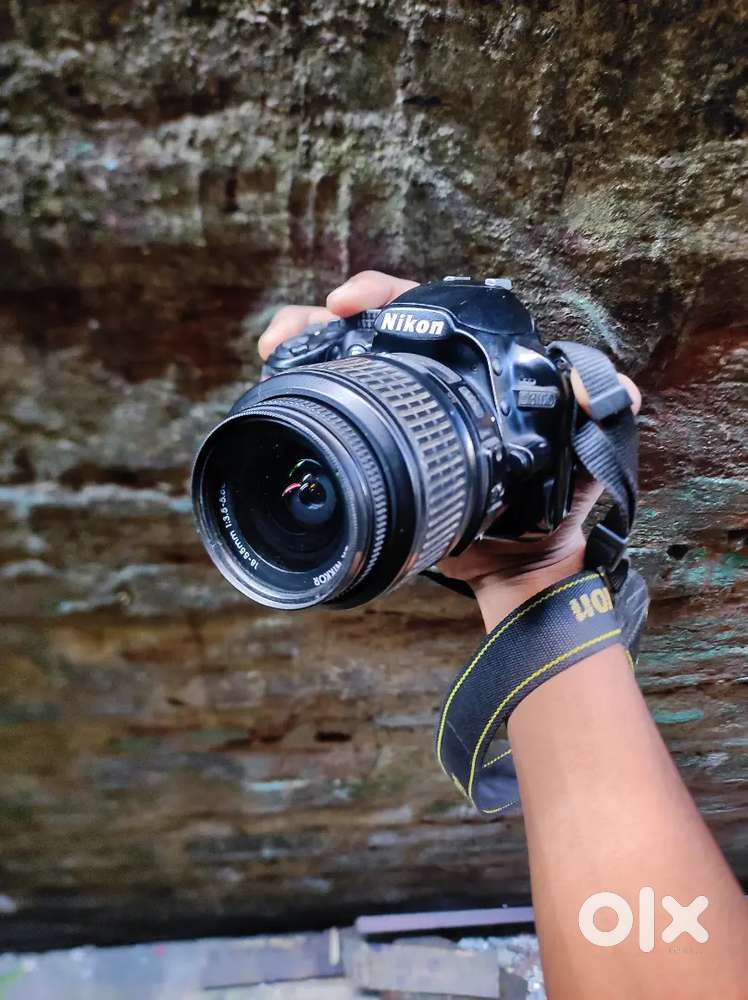 Nikon 3100 D with 18-55 lens dslr camera