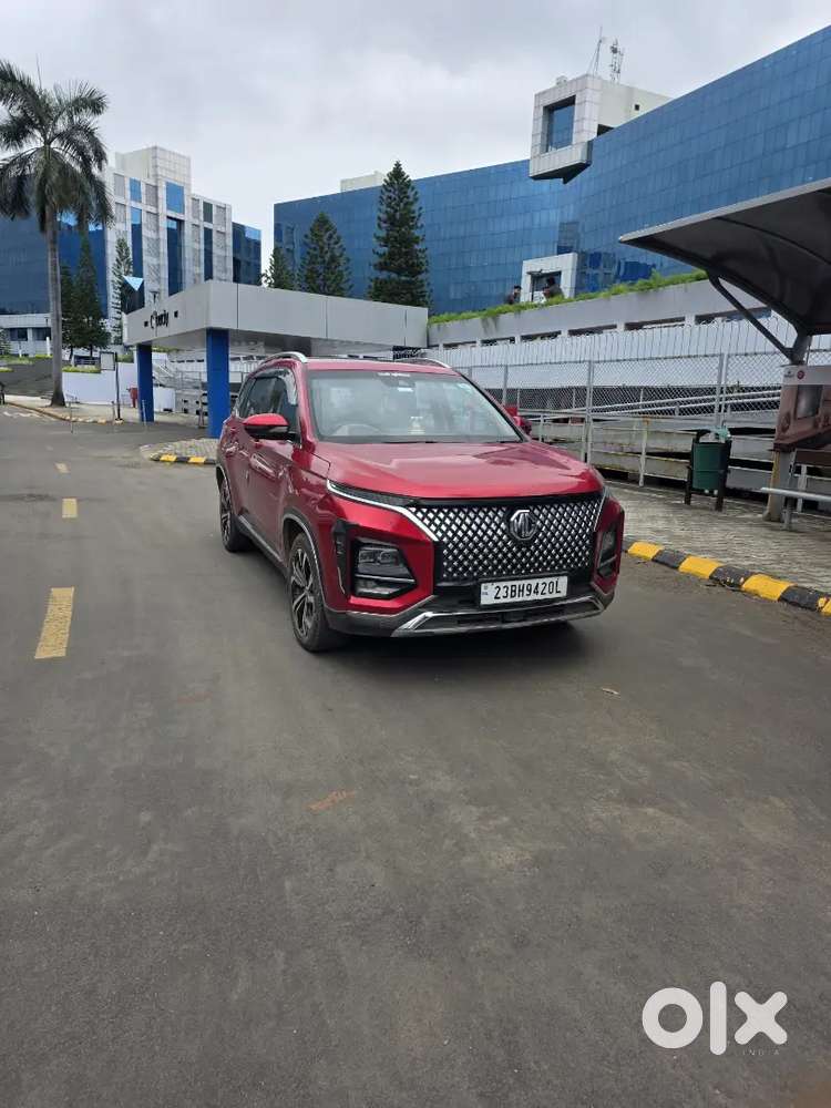MG HECTOR PLUS 7 STR CVT WELL MAINTAINED