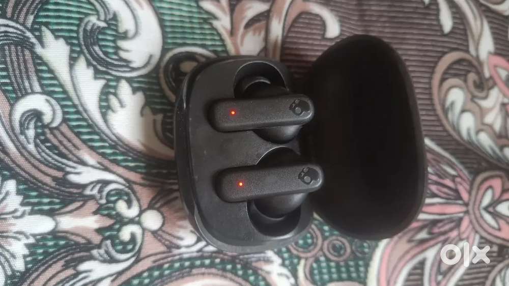 Skullcandy swokin buds want to sell