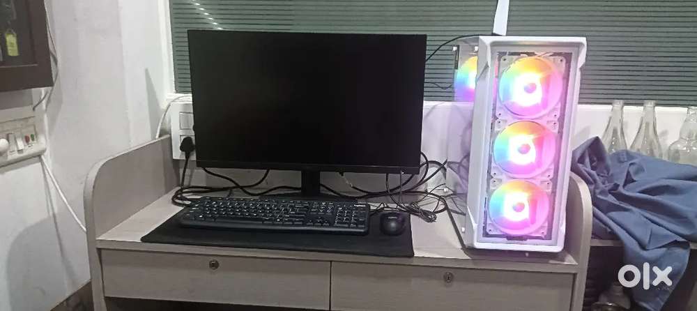 Computer full setup only 6 month used
