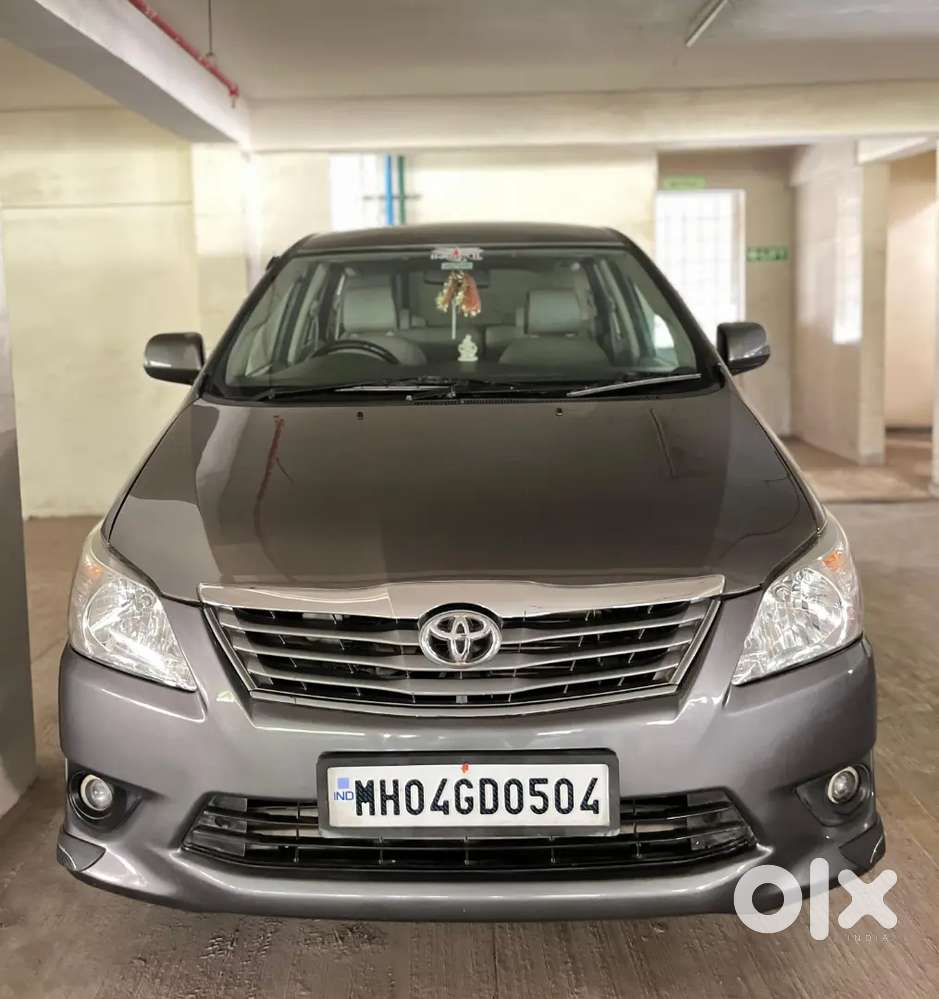 TOYATA INNOVA 2.5G 8 SEATER , SHOWROOM CONDITION , MODEL:- 2013