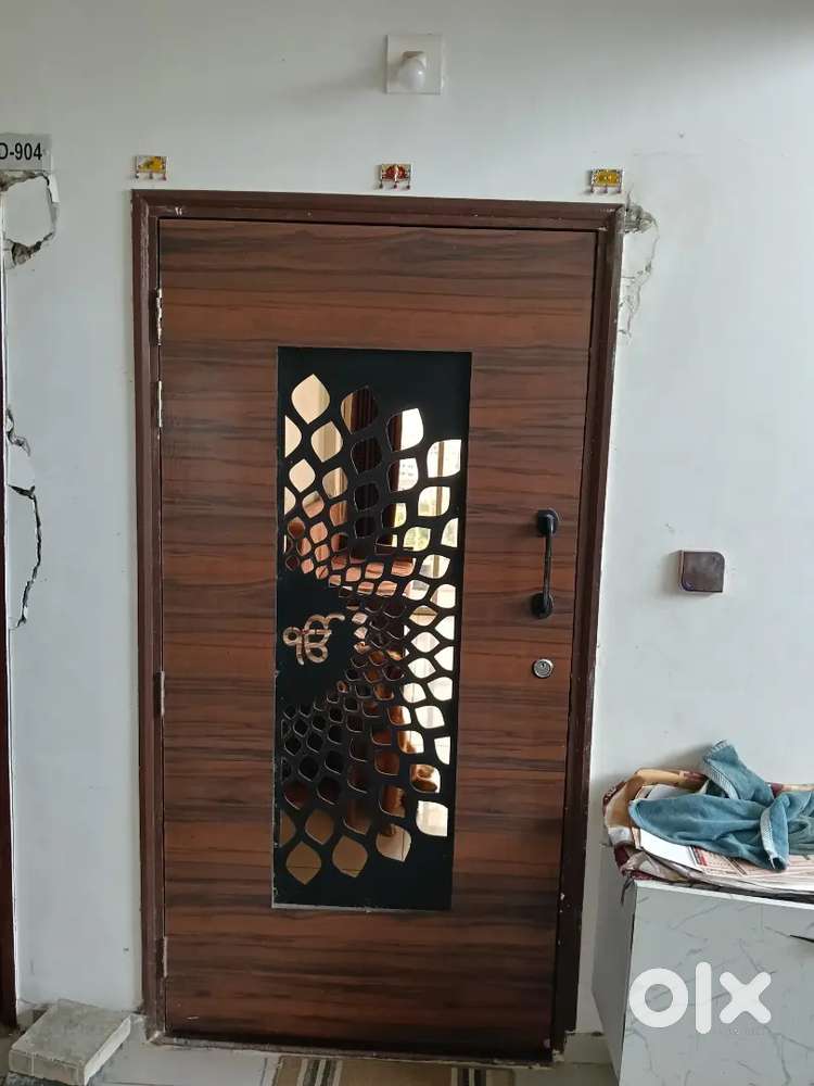 2BHK SEMI FURNISHED FLAT FOR SALE