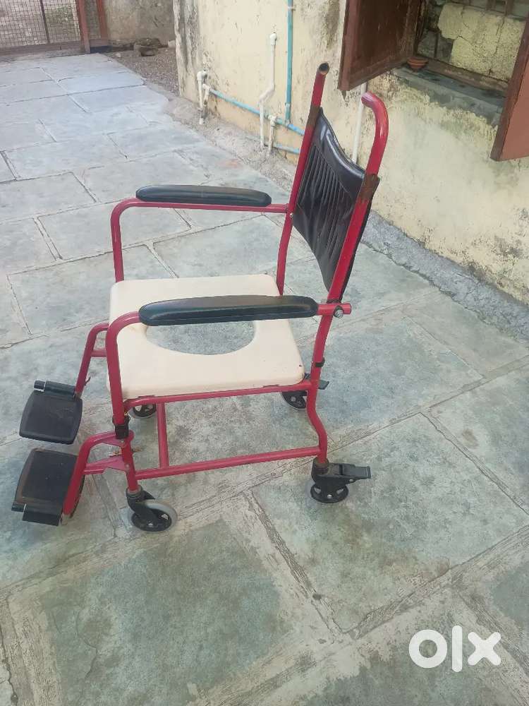 Handicapped wheel chair