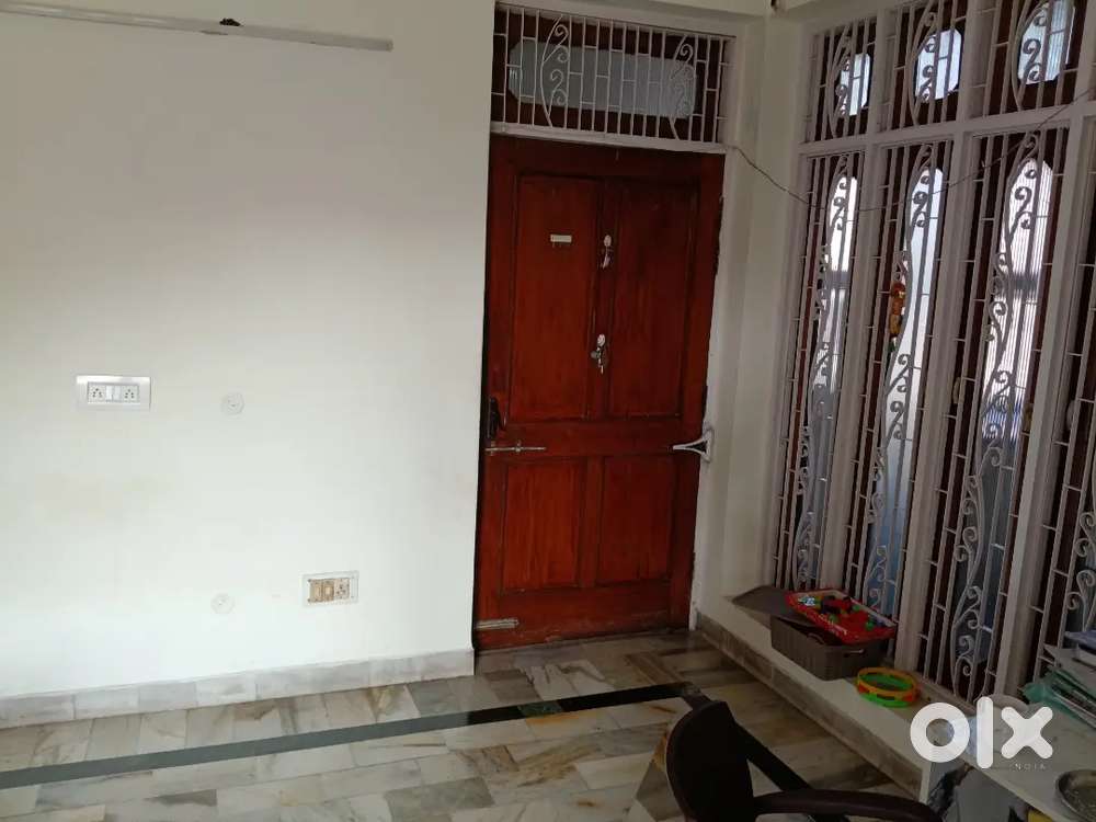 Flat rent - sharda nagar shobhan churaha kanpur
