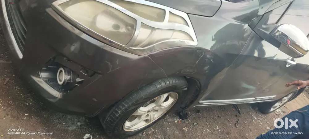 Bhot jaruri ha pesoki koe kami nhi he car me