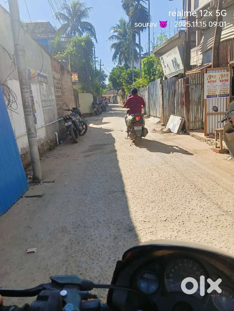 Durjoynagar airport tika 500 miter vitora