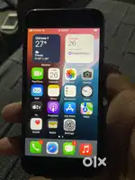 iPhone se3 5g 64gb battery halth 74%
