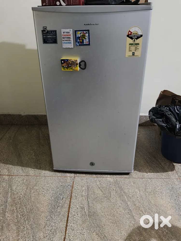Kelvinator single star 95L compact refrigerator