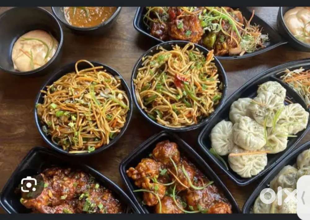 मो मोज चाउमीन बर्गर fast food banane k liye workar chahiye  helpher b