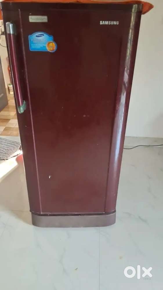 Whirlpool single door fridge good condition