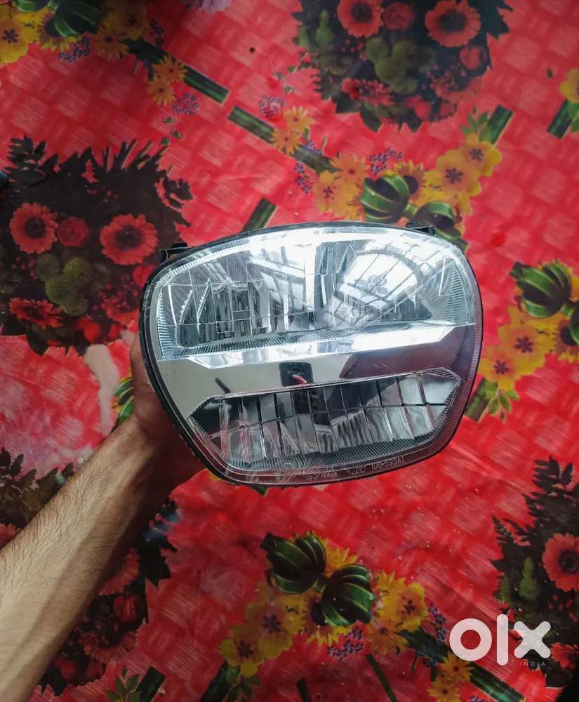 Access 125 headlight