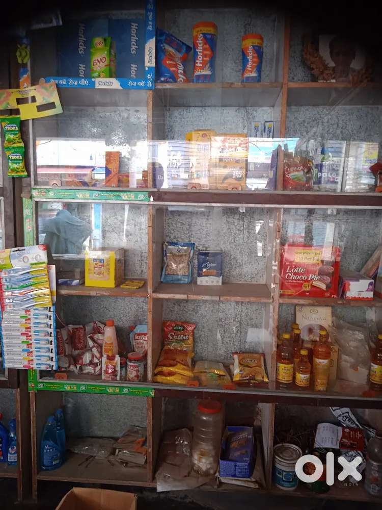 Showcase, counter in very good condition