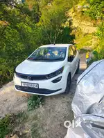 Brand new like new tata altroz