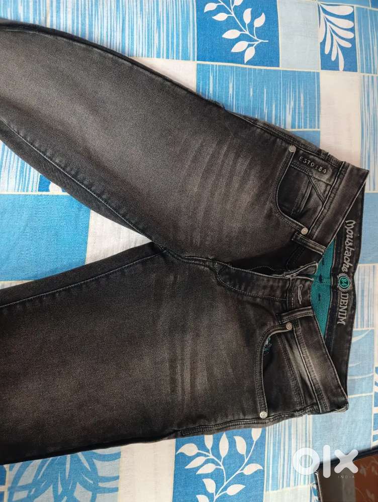 Pantaloons mustache brand new jeans.. Size 28