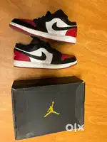 Jordon 1 low bred toes  uk 11, us 12 - worn once