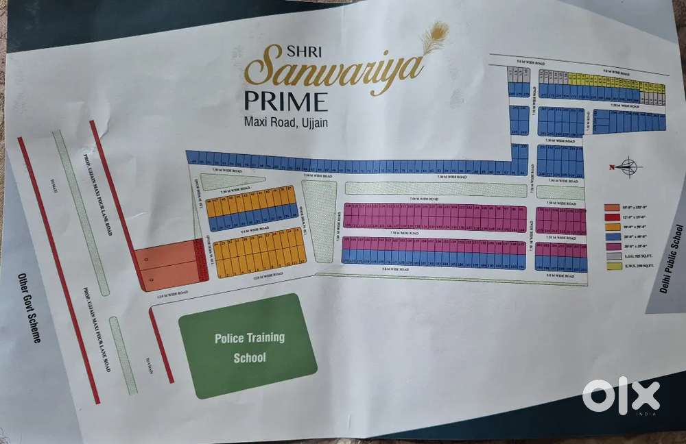 Plots on fourlane maksi road