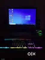 Computer With  All The Accessories