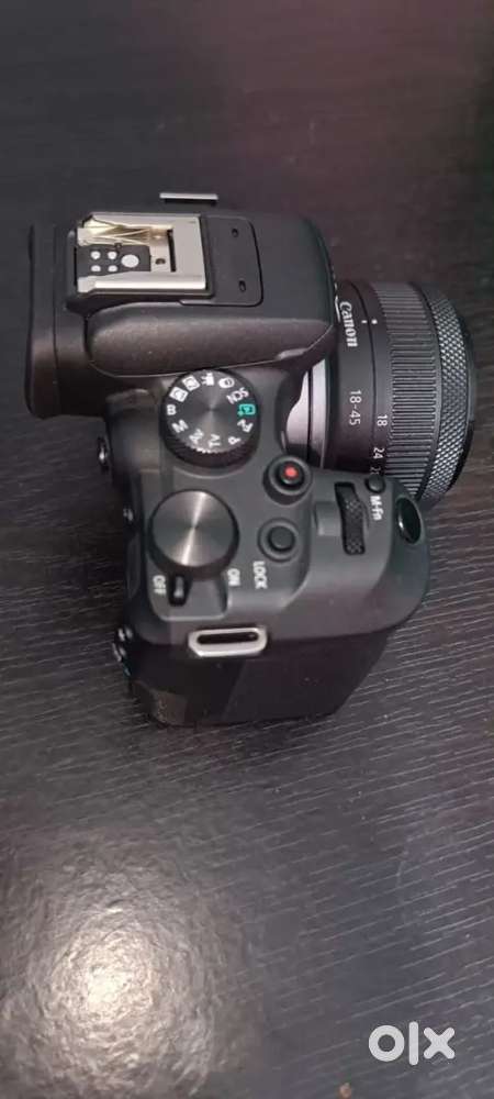 Canon r10 good condition