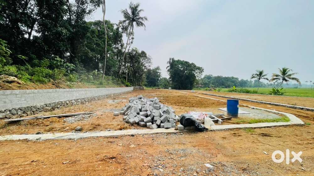 6 CENT SQUARE PLOT VILLA PROJECT FOR SALE AT NEAR PUTHENVELIKARA(2.50L