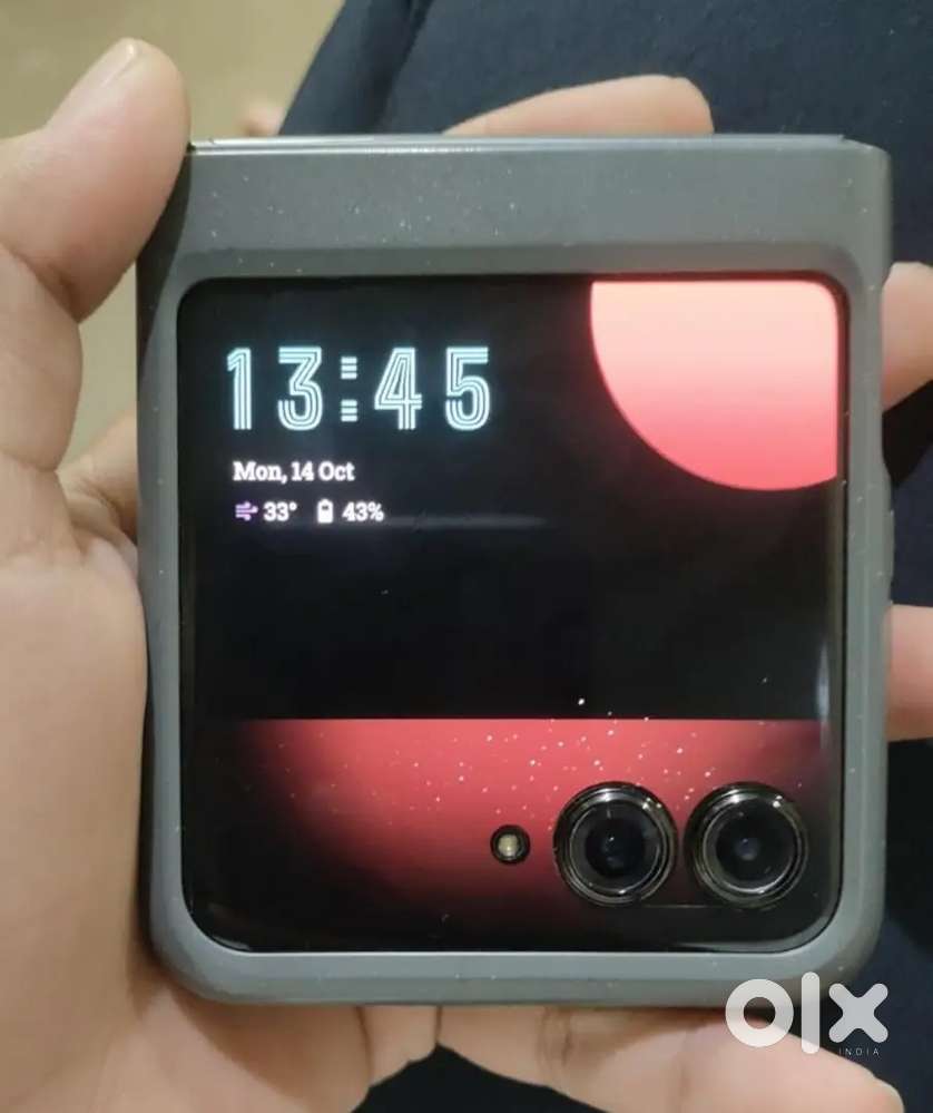 Moto razr 50 fold phone