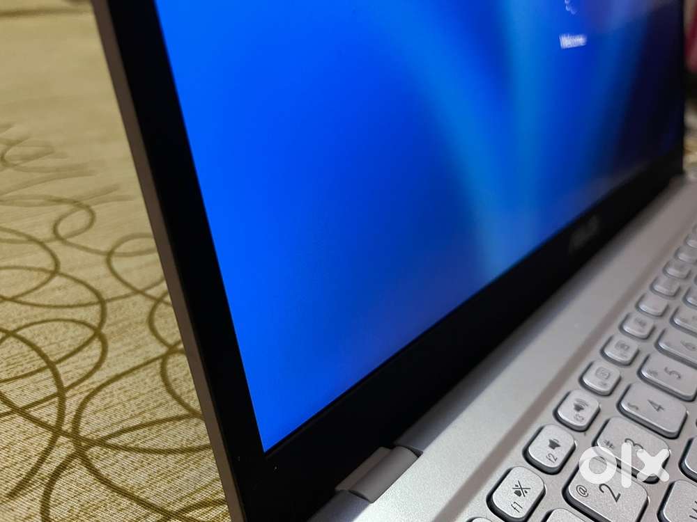 ASUS X515 laptop