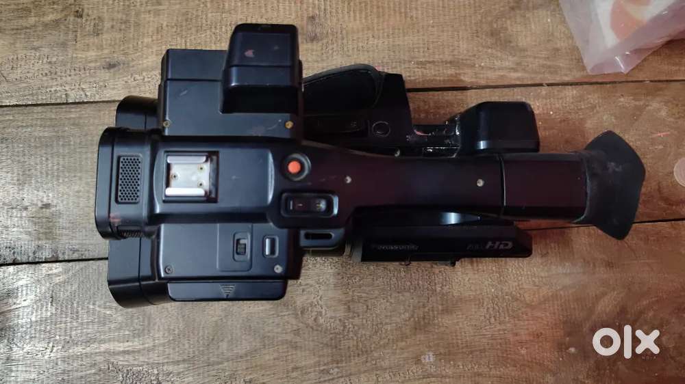Pb100 video camera