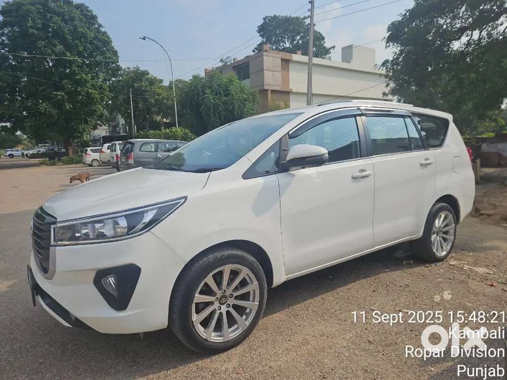 Toyota Innova Automatic Crysta 2022 Diesel 92000 Km Driven
