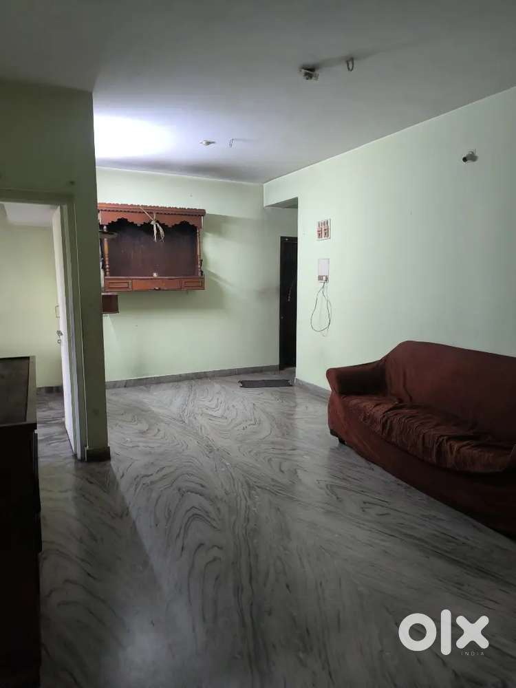 Rental 2bhk 1st floor  semi furnished flat in malemar chowki