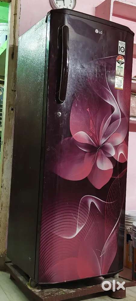 Good condition nice looking 2017.model 270 liters