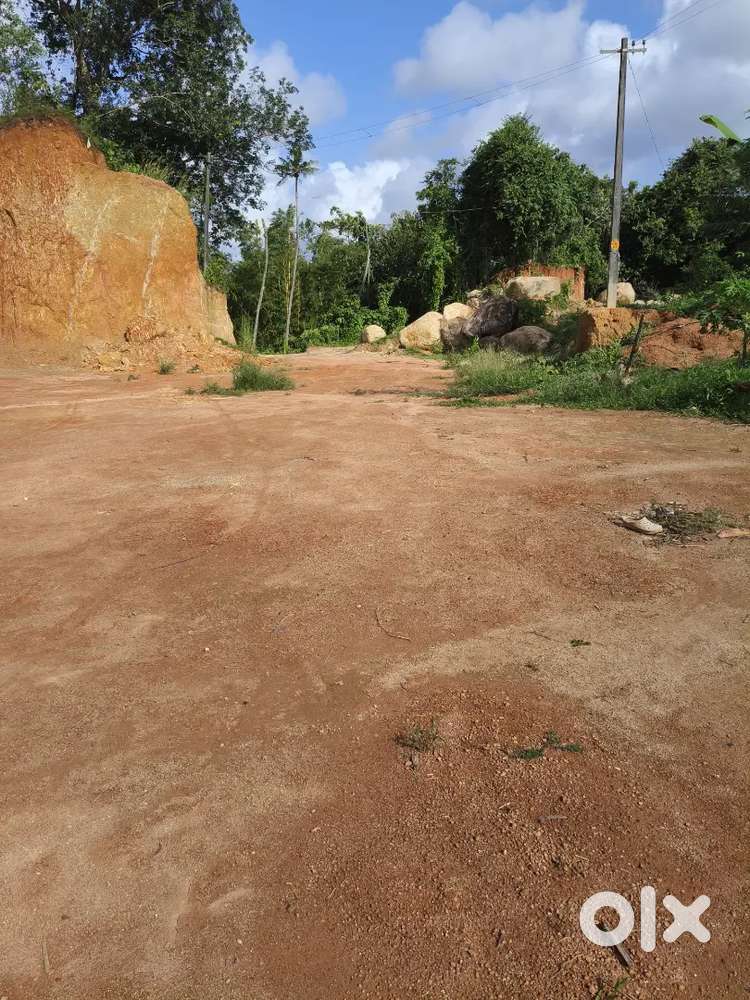 34 cent river frontage plot for sale.