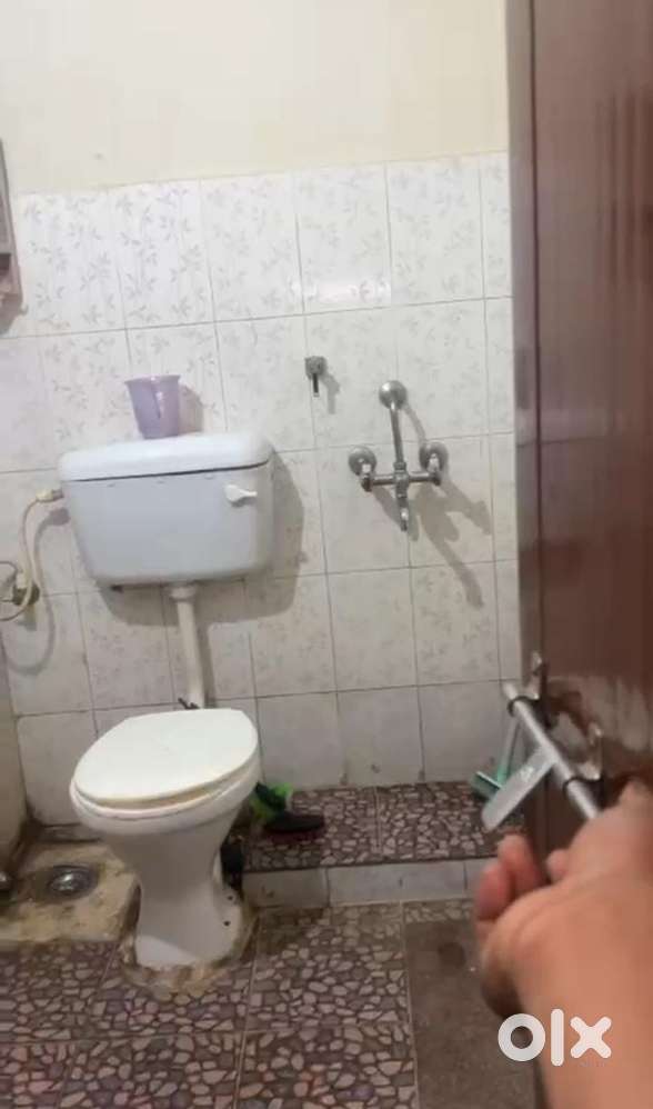 1 BHK room for rent for bachelors (Male/Female)