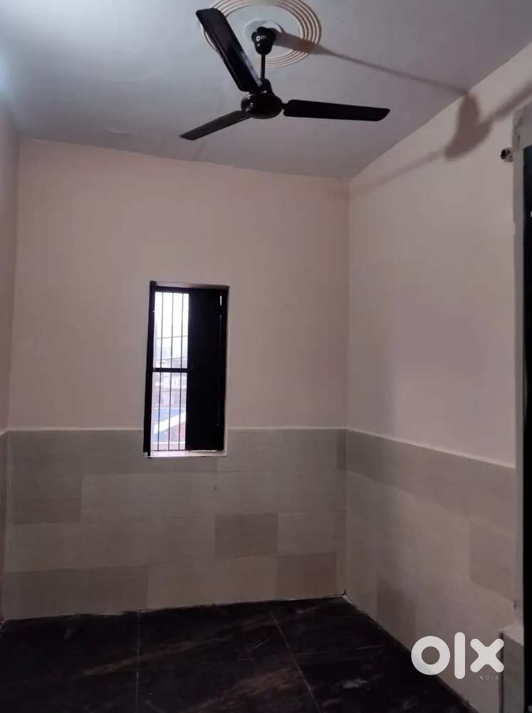 Room sets for rent at affordable rent