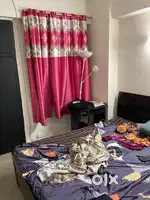 1 room available in 2bhk flat