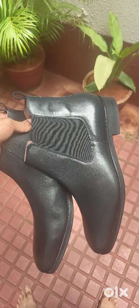 Men's formal chelsea boots Size 9
