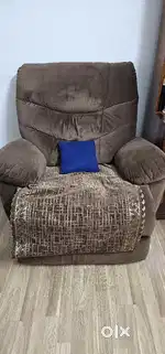 Recliner sofa for Sale