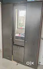 3 door with mirror good condition wardrobe