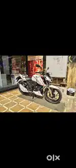 TVS apache 200 4v with matching smk helmet worth 5.5k