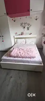 Queen size bed/cot with high quality mattress