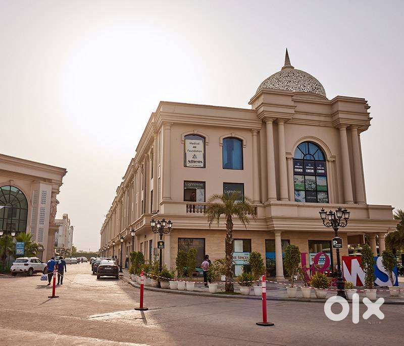 OMAXE WORLD STREET SECTOR 79, SEMI FURNISHED, CAR PARKING