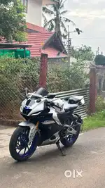 Yamaha R15v4m