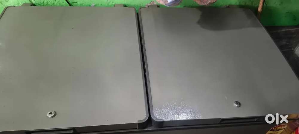 Double door standard deep freezer