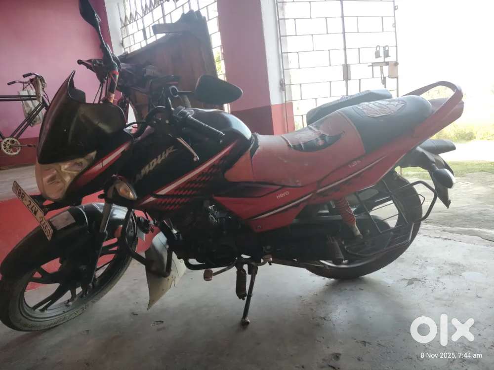 Glamour motorcycle urgent sell.